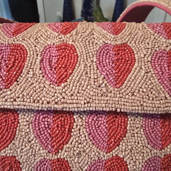 Heart Patterned Pink and Red Beaded Bag - Picture 7 of 11